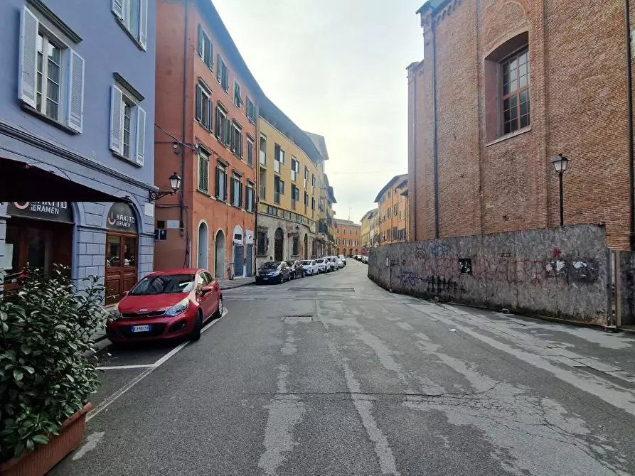 Immagine 7 di Magazzino in vendita  a Pisa