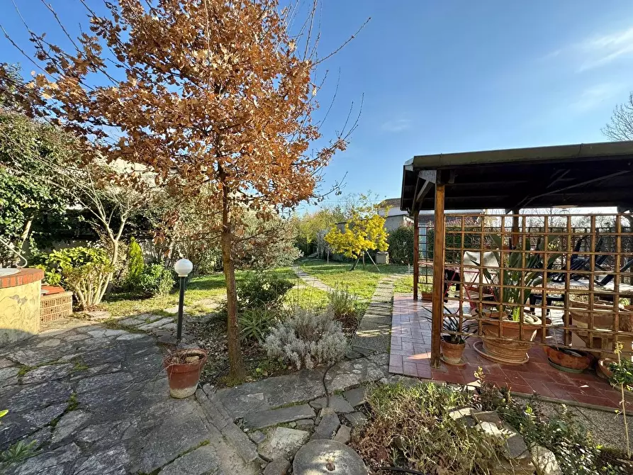 Immagine 39 di Casa indipendente in vendita  a Ponsacco