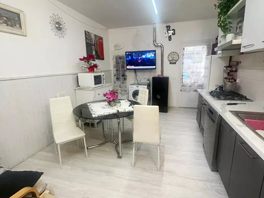 Immagine 3 di Appartamento in vendita  a Cascina