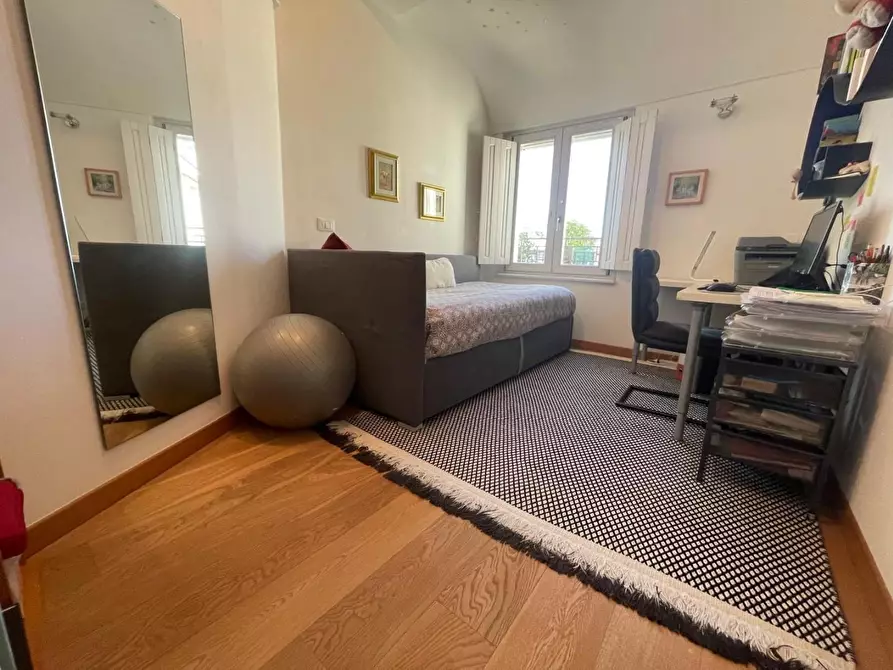 Immagine 9 di Appartamento in vendita  a Ortonovo