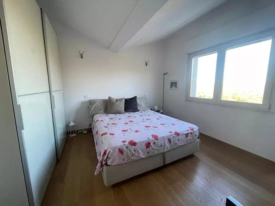 Immagine 10 di Appartamento in vendita  a Ortonovo