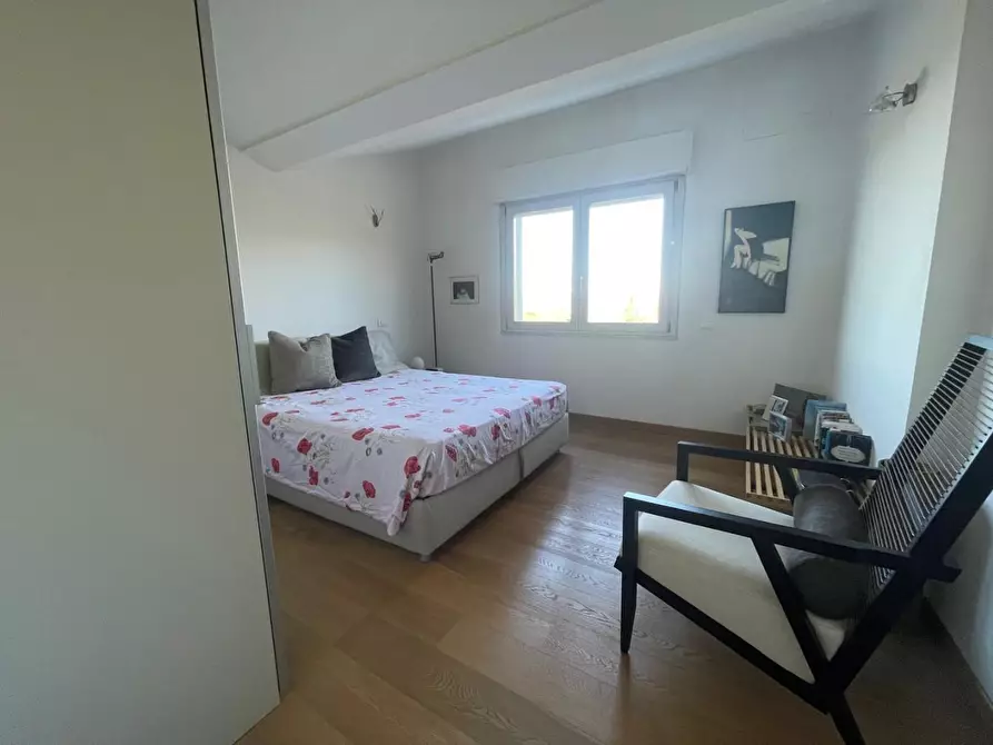 Immagine 8 di Appartamento in vendita  a Ortonovo