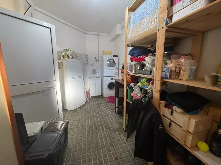 Immagine 3 di Appartamento in vendita  a Ortonovo