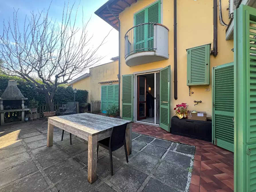 Immagine 2 di Villa in vendita  a Montelupo Fiorentino