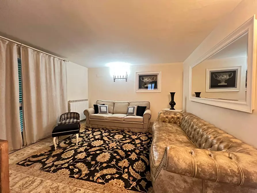 Immagine 11 di Villa in vendita  a Montelupo Fiorentino