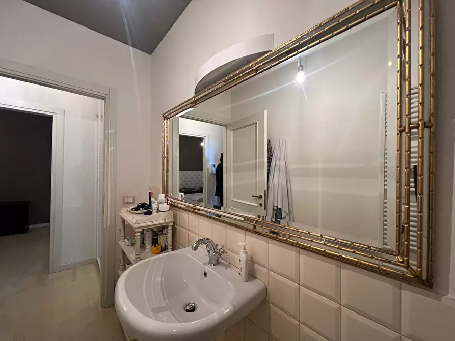 Immagine 38 di Villa in vendita  a Montelupo Fiorentino