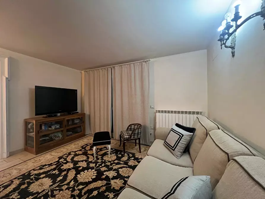 Immagine 14 di Villa in vendita  a Montelupo Fiorentino