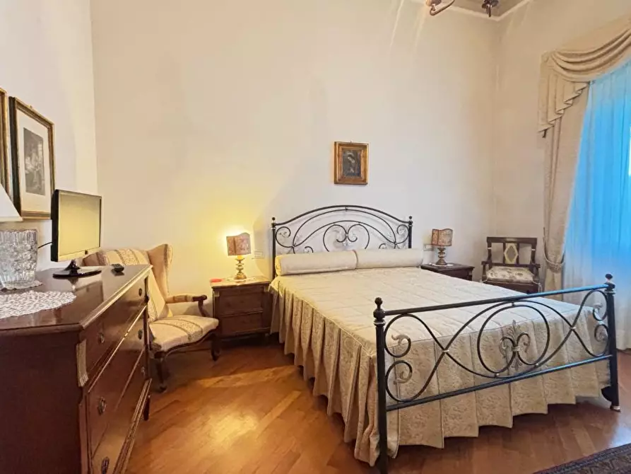 Immagine 17 di Villa in vendita  a Cascina