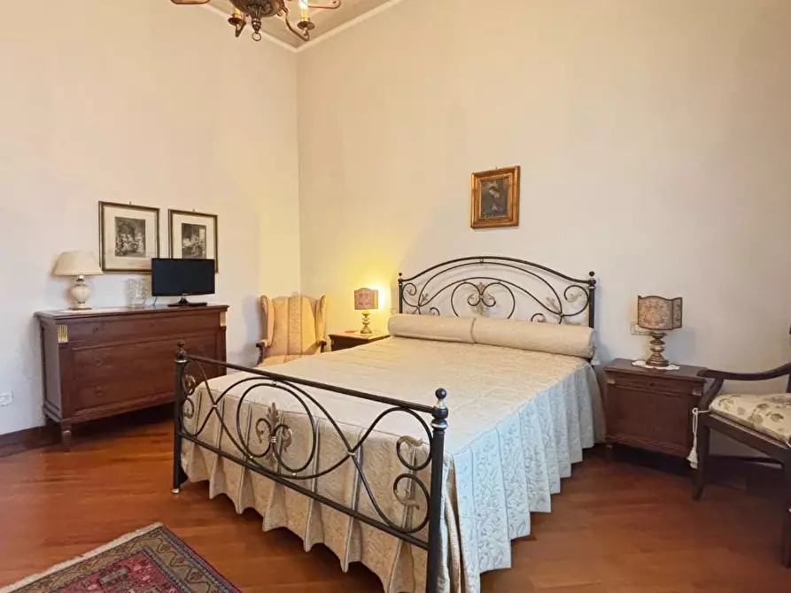 Immagine 18 di Villa in vendita  a Cascina