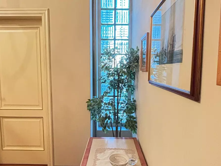 Immagine 11 di Villa in vendita  a Cascina