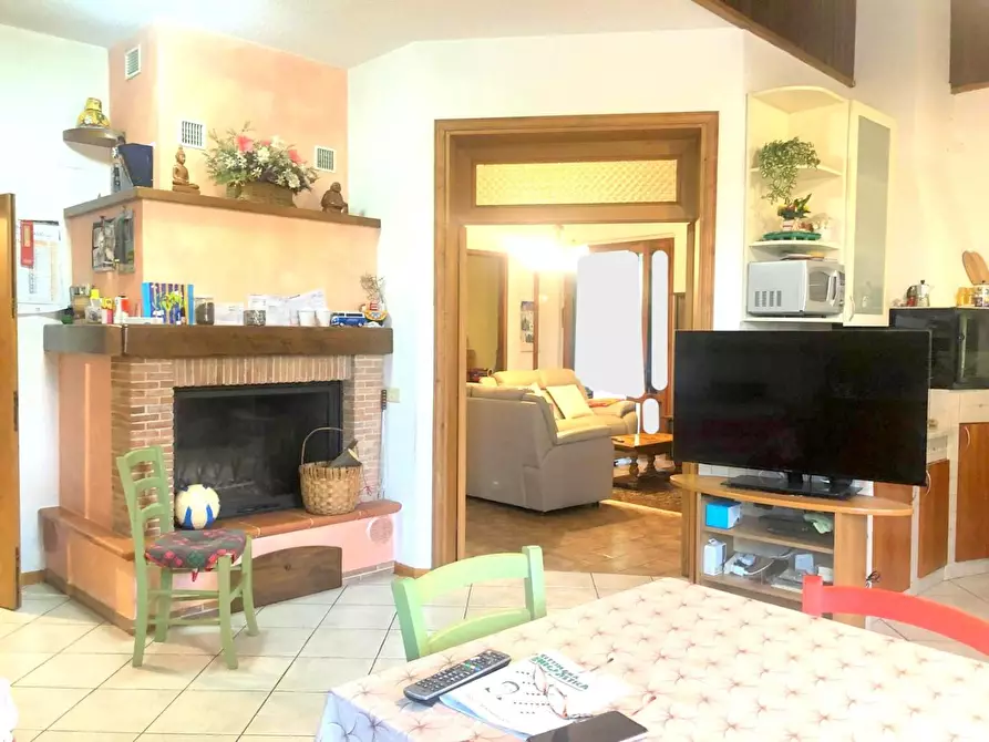 Immagine 13 di Villa in vendita  a Montelupo Fiorentino