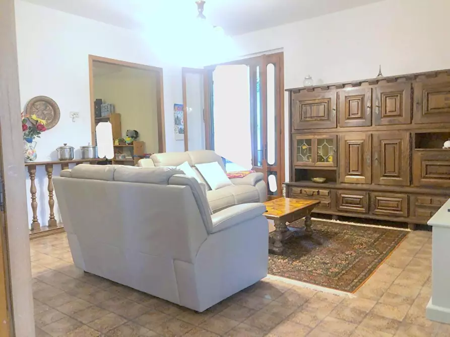 Immagine 10 di Villa in vendita  a Montelupo Fiorentino