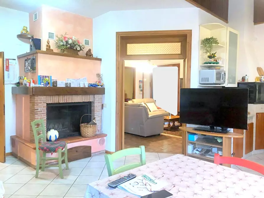 Immagine 9 di Villa in vendita  a Montelupo Fiorentino