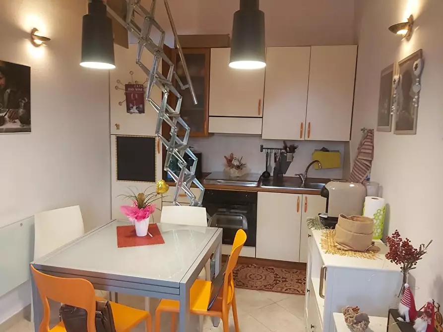 Immagine 2 di Appartamento in vendita  a Vicopisano