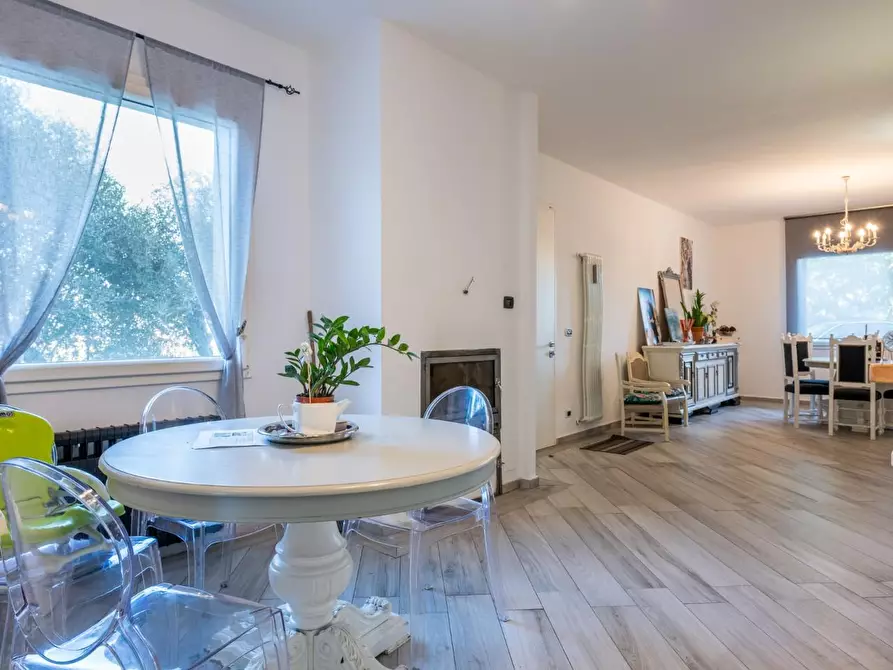 Immagine 11 di Casa indipendente in vendita  a Santa Maria A Monte