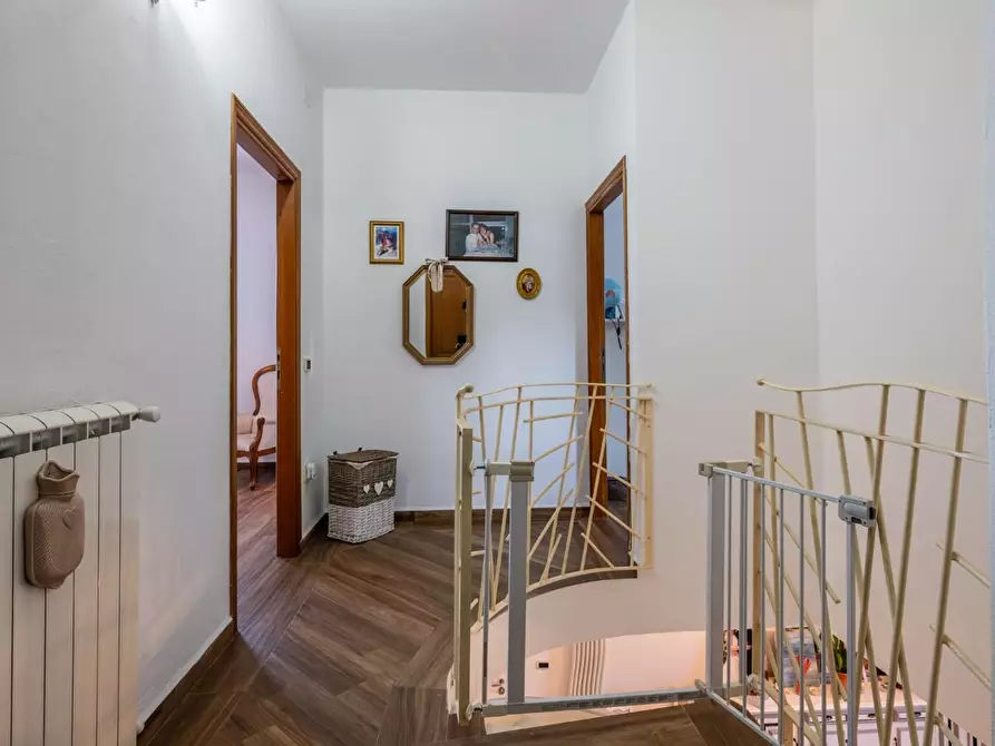 Immagine 27 di Casa indipendente in vendita  a Santa Maria A Monte