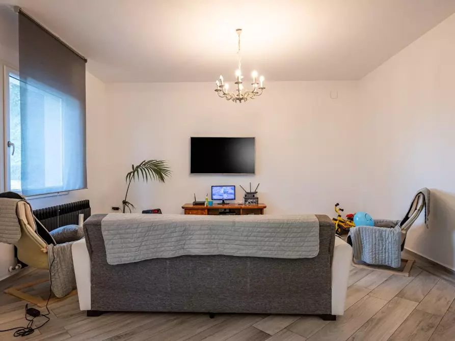 Immagine 17 di Casa indipendente in vendita  a Santa Maria A Monte