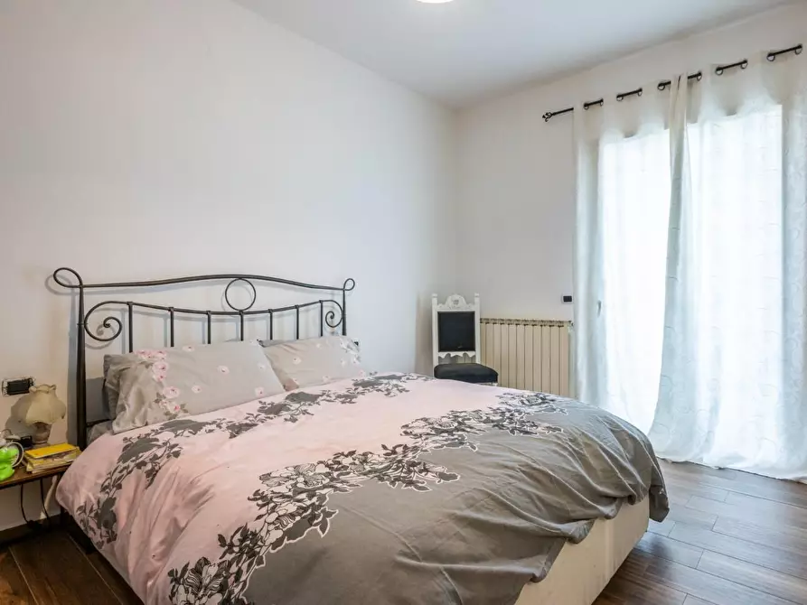 Immagine 25 di Casa indipendente in vendita  a Santa Maria A Monte