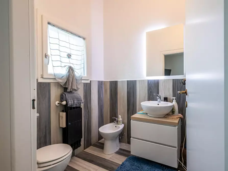 Immagine 39 di Casa indipendente in vendita  a Santa Maria A Monte