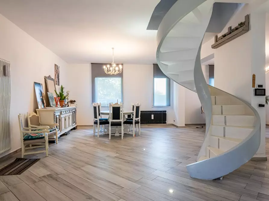 Immagine 12 di Casa indipendente in vendita  a Santa Maria A Monte