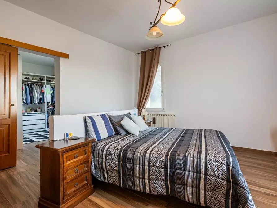 Immagine 33 di Casa indipendente in vendita  a Santa Maria A Monte