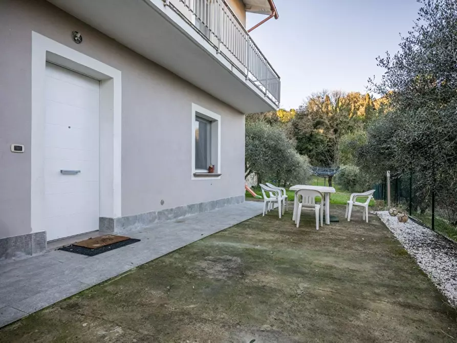 Immagine 2 di Casa indipendente in vendita  a Santa Maria A Monte