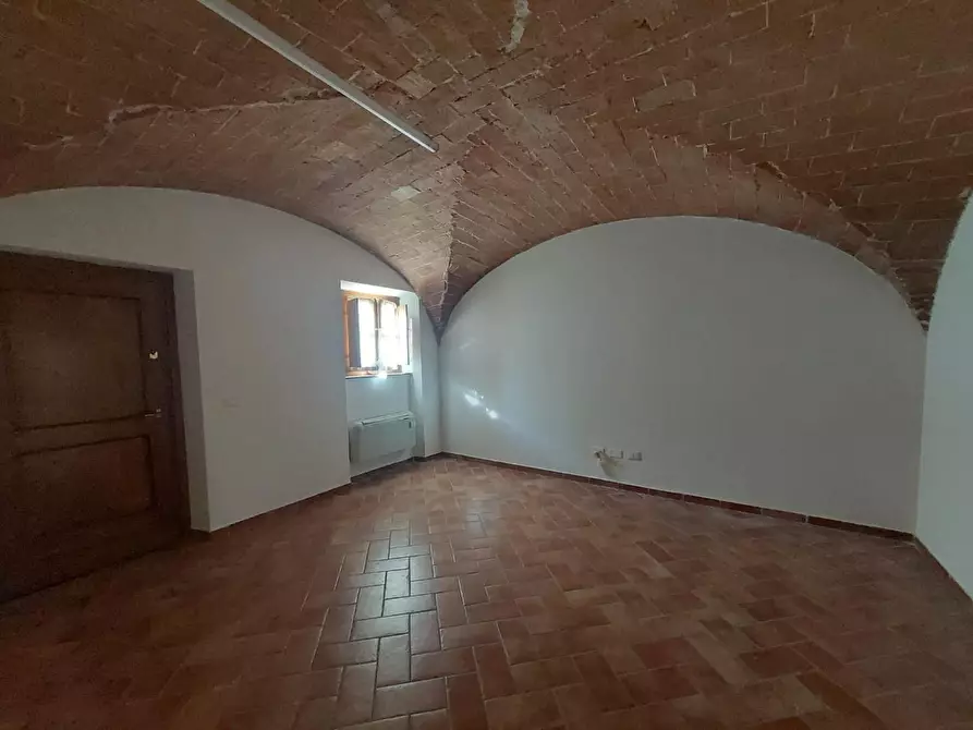Immagine 25 di Ufficio in vendita  a Ponsacco
