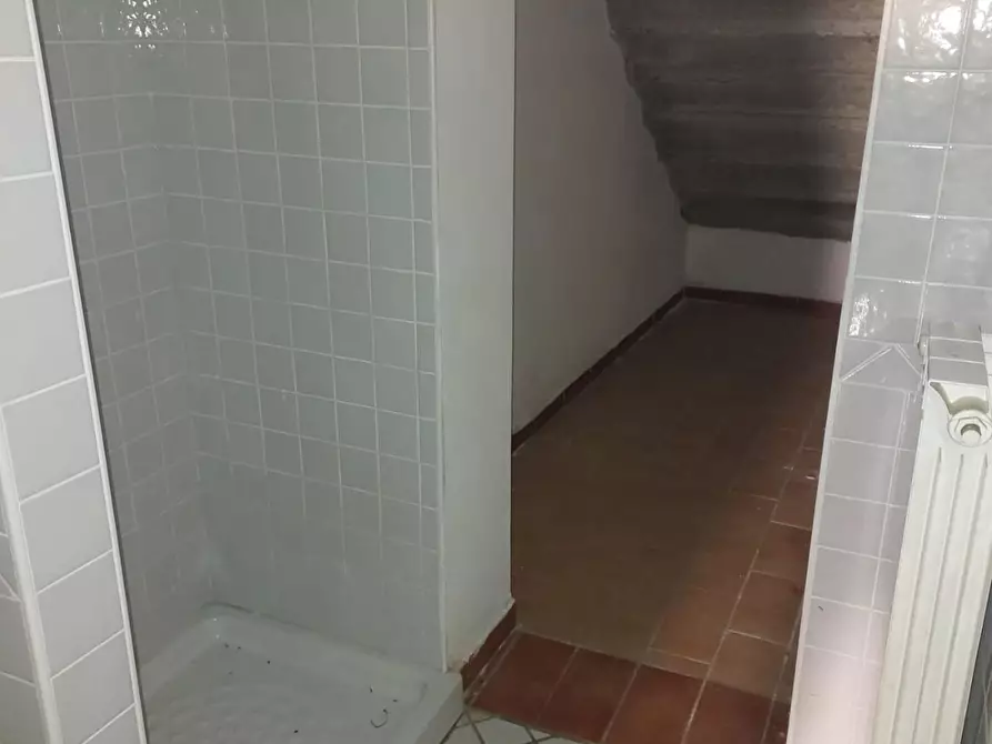 Immagine 28 di Ufficio in vendita  a Ponsacco