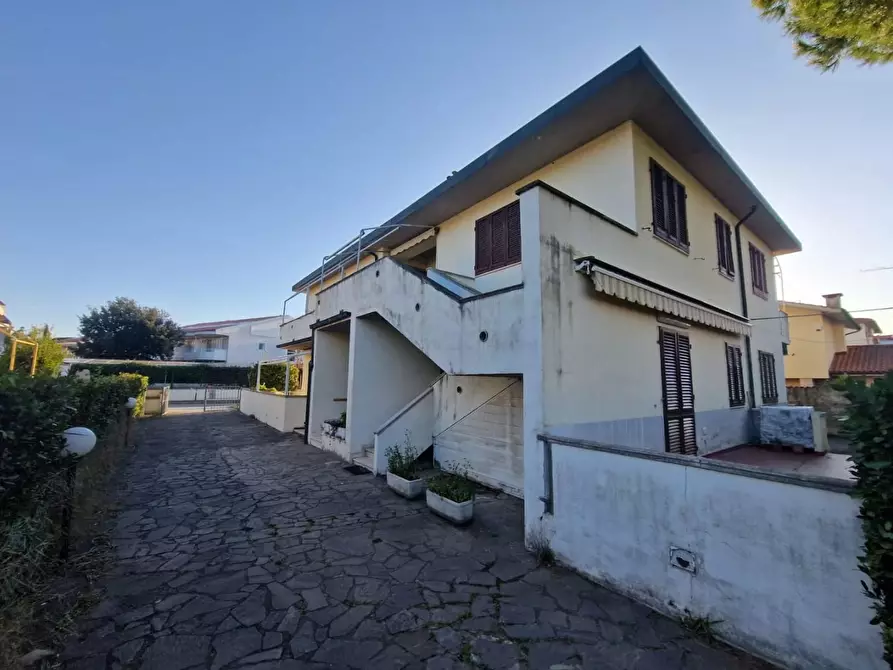 Immagine 1 di Appartamento in affitto  a Cecina