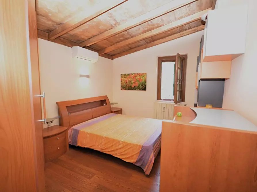 Immagine 6 di Appartamento in vendita  a Massa