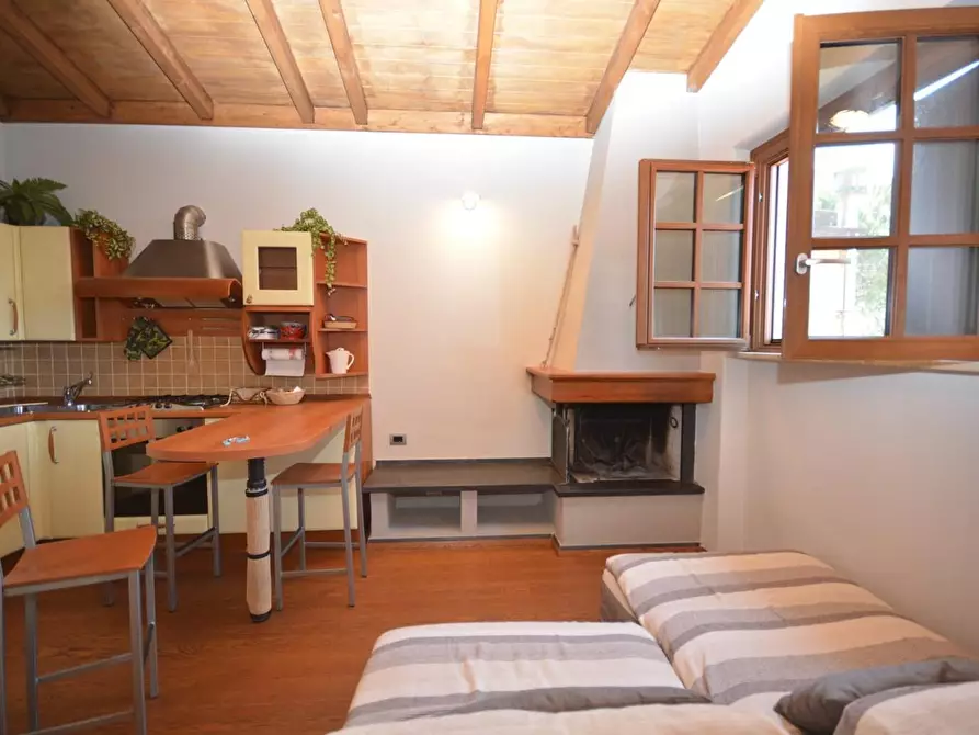 Immagine 1 di Appartamento in vendita  a Massa