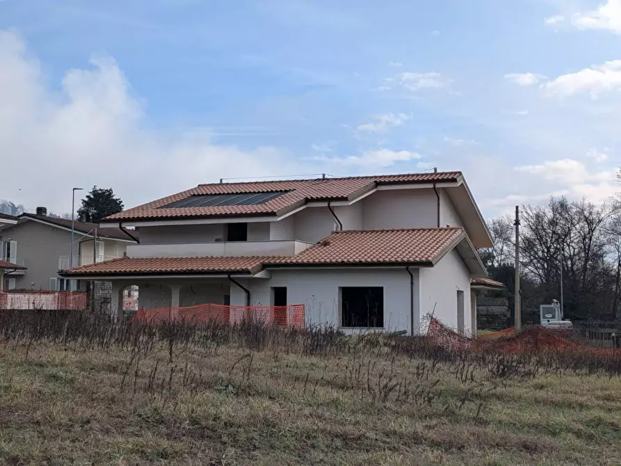 Immagine 1 di Casa bifamiliare in vendita  a Coreglia Antelminelli