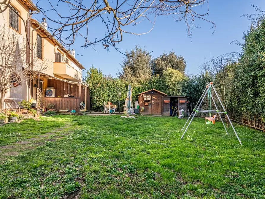 Immagine 2 di Villetta a schiera in vendita  a Crespina Lorenzana