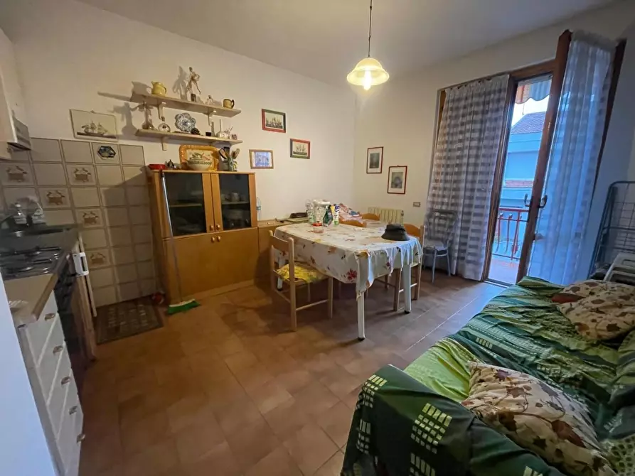 Immagine 8 di Appartamento in vendita  a Carrara