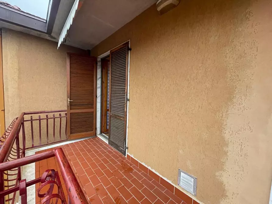 Immagine 4 di Appartamento in vendita  a Carrara