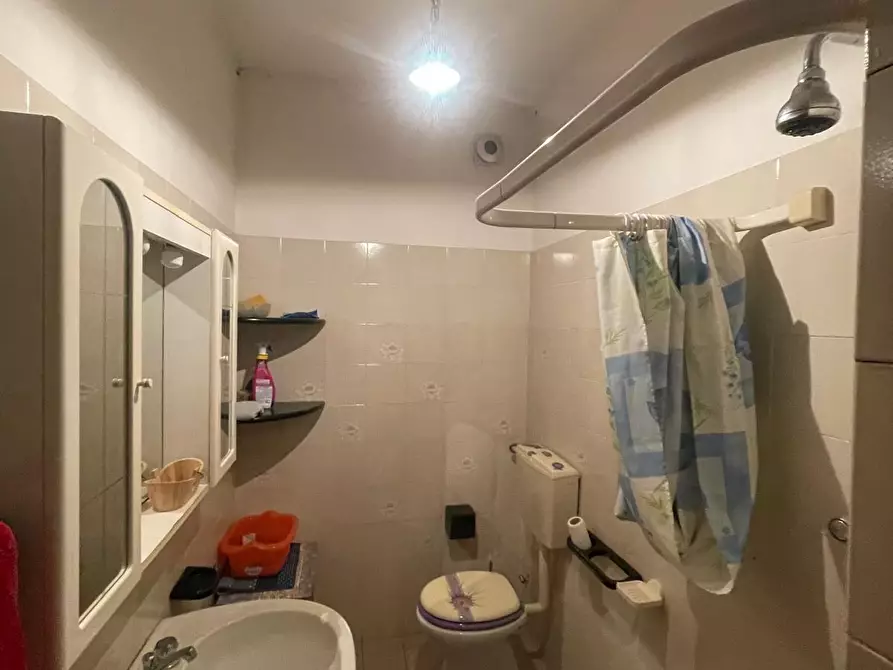 Immagine 3 di Appartamento in vendita  a Carrara