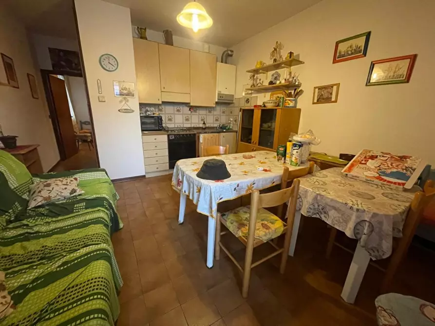 Immagine 2 di Appartamento in vendita  a Carrara