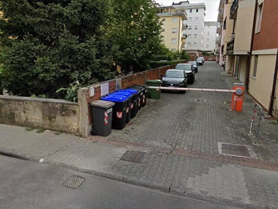 Immagine 26 di Appartamento in vendita  a Carrara