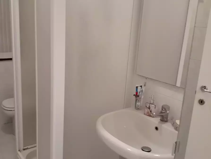 Immagine 18 di Appartamento in vendita  a Carrara