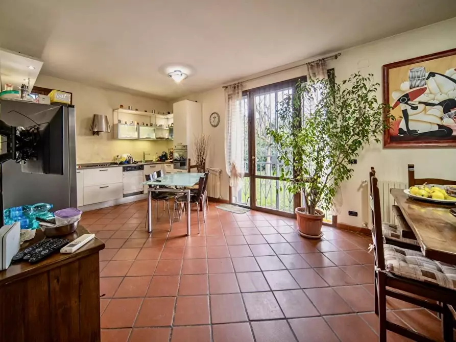 Immagine 7 di Casa bifamiliare in vendita  a San Giuliano Terme