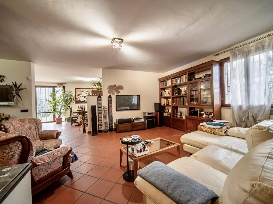 Immagine 3 di Casa bifamiliare in vendita  a San Giuliano Terme