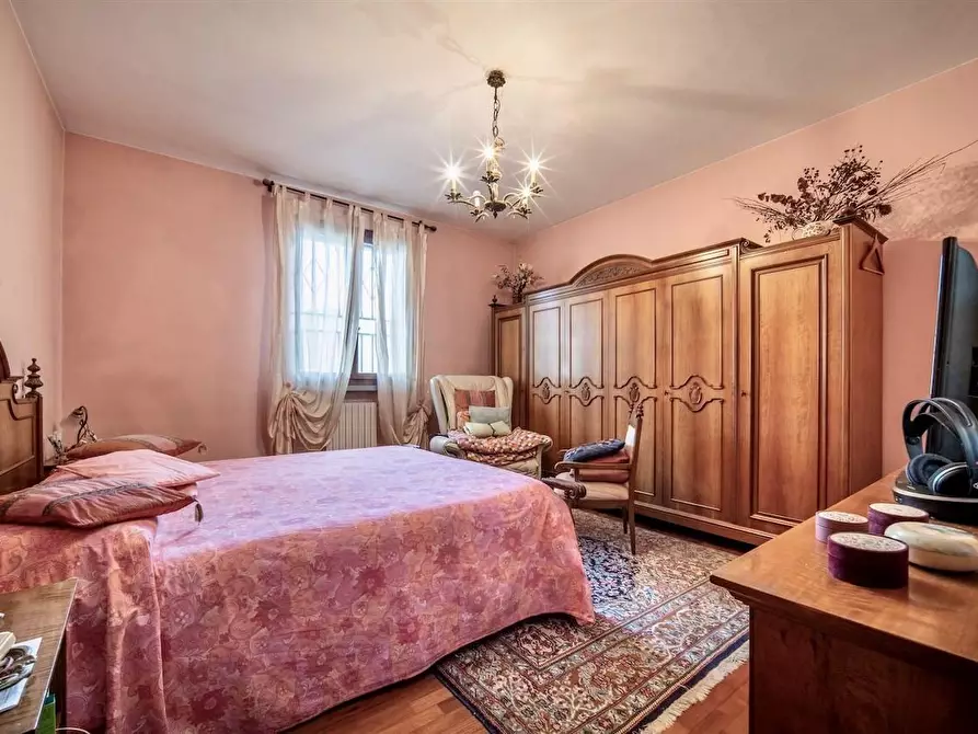 Immagine 16 di Casa bifamiliare in vendita  a San Giuliano Terme