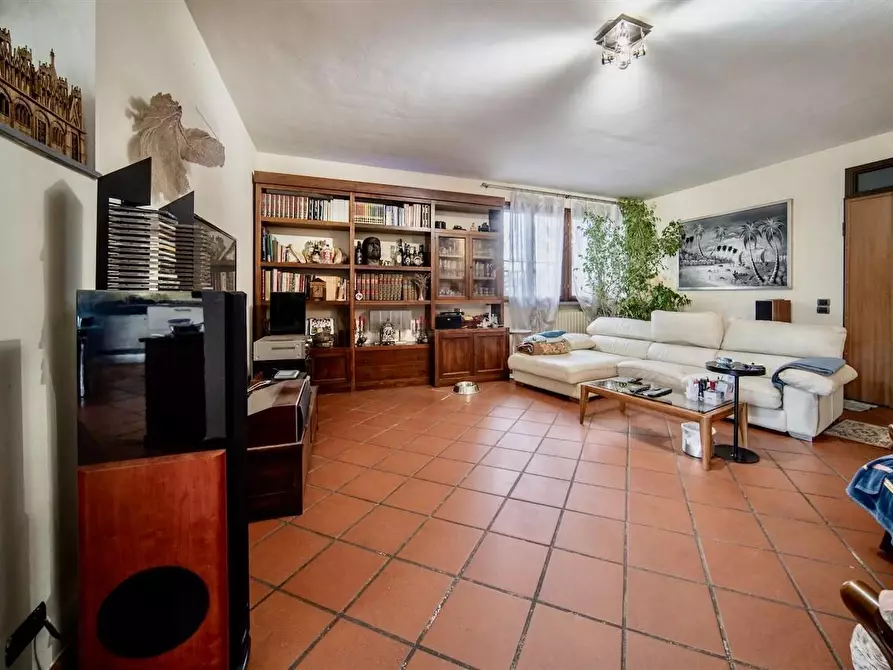 Immagine 5 di Casa bifamiliare in vendita  a San Giuliano Terme