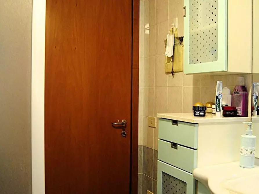 Immagine 26 di Appartamento in vendita  a Colle Di Val D'elsa