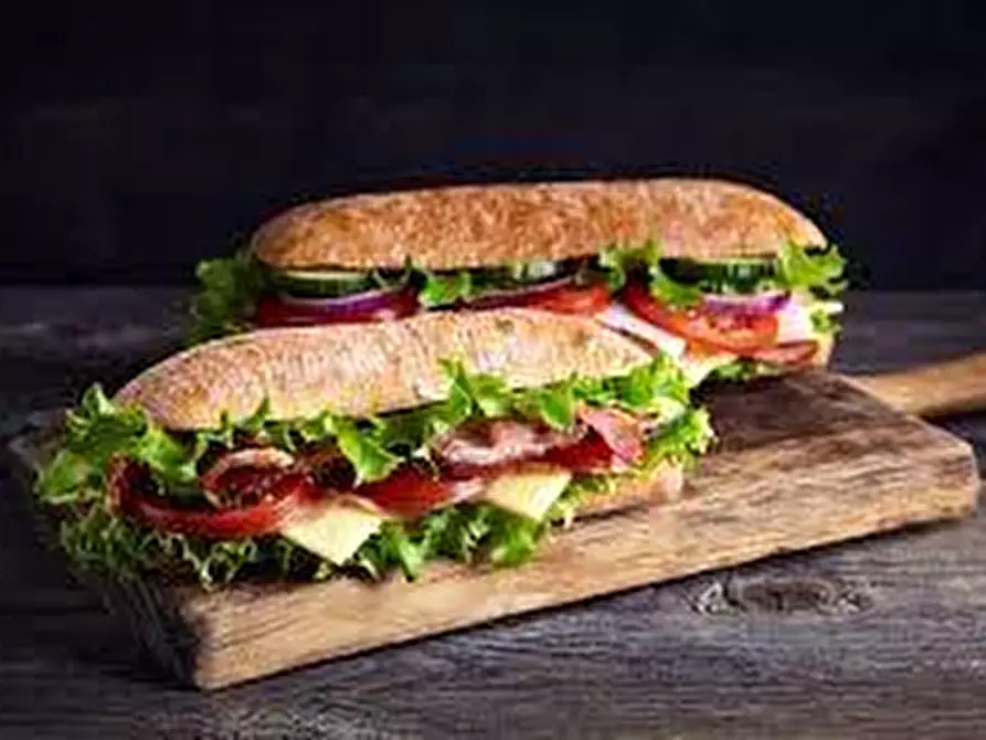 Immagine 6 di Bar / Ristorante in vendita  a Livorno