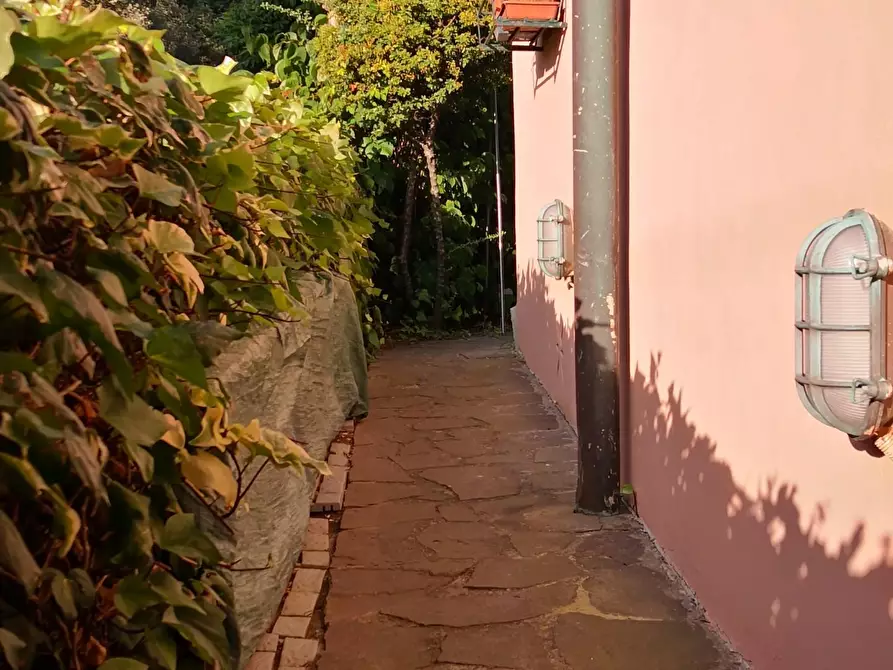 Immagine 28 di Appartamento in vendita  a Livorno