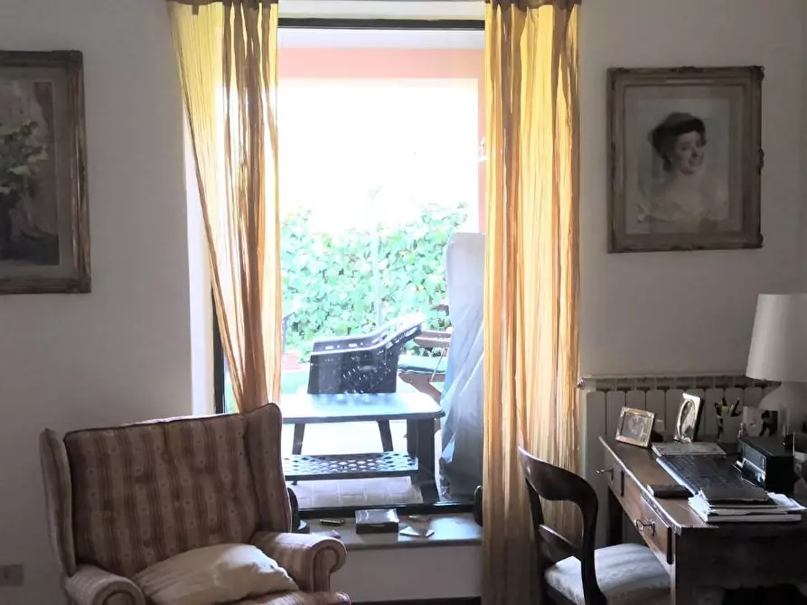 Immagine 10 di Appartamento in vendita  a Livorno