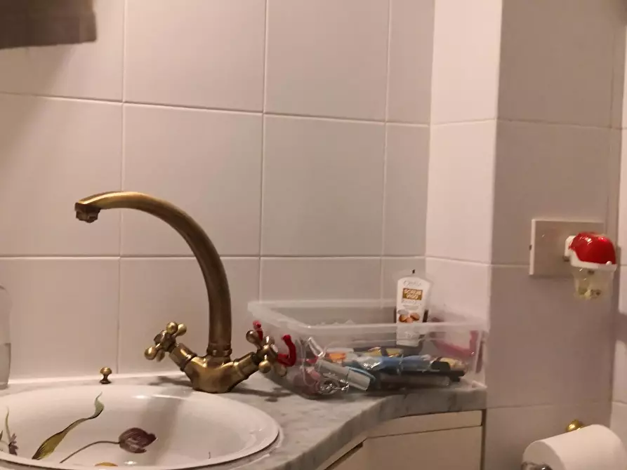 Immagine 13 di Appartamento in vendita  a Livorno