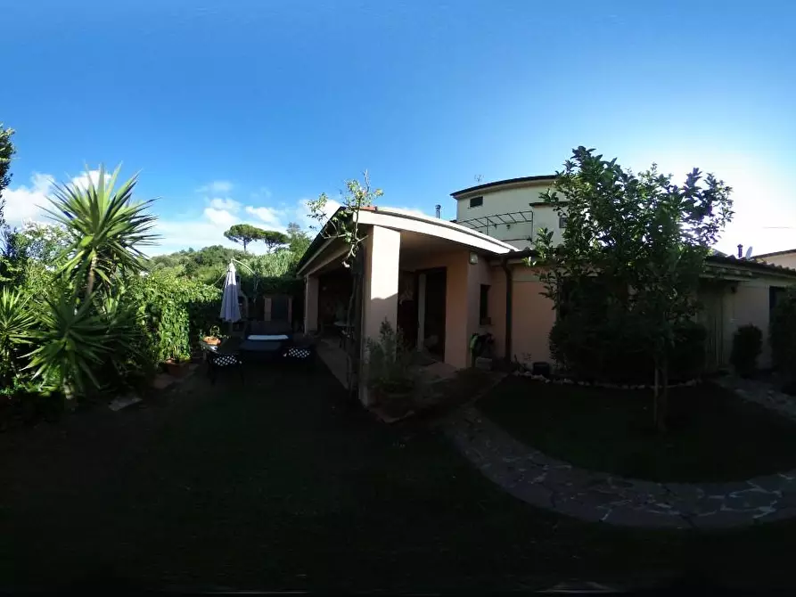 Immagine 29 di Appartamento in vendita  a Livorno