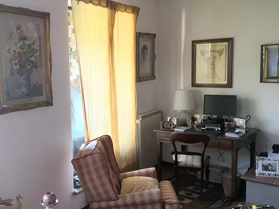 Immagine 5 di Appartamento in vendita  a Livorno